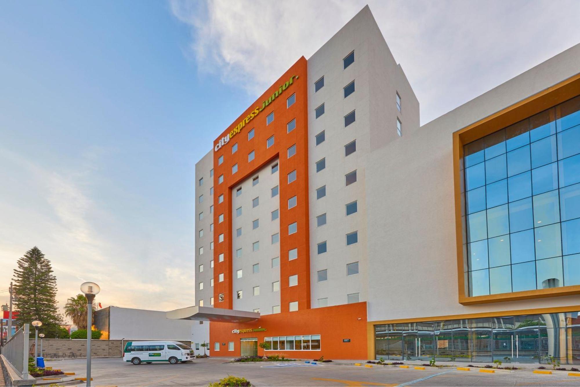 City Express Junior Leon Centro de Convenciones Exterior foto